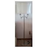 Floor Lamp - works - 62" tall