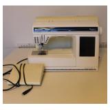 Husqvarna Viking Designer I - working