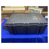 PELICAN STORM CASE W/ FOAM