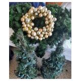Lighted Christmas Decoration & Wreath