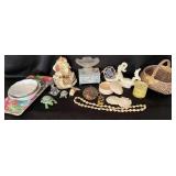Beach Theme Plates, Décor & Trinkets