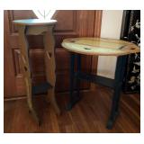 2 Pcs Vintage Side Tables w/Amish Couple Design