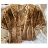 Ladies Vintage Fur Shoulder Wrap