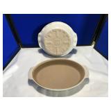 The Pampered Chef Pie Dish & Oval Casserole Dish