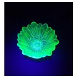 Vintage Indiana Glass Uranium Flower Bowl