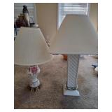 2 White Lamps