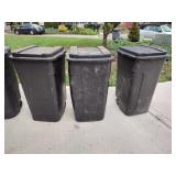 3 Rubbermaid Roughneck Trash Cans
