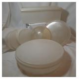 Tupperware Snack & Bread Keeper