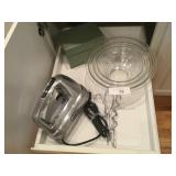 Cruisinant Mixer, Nesting Mixing Bowls & Recipe Bo