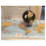 World Globe & World Map
