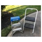 (2) Folding Step Ladders
