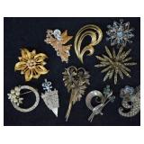 10 pcs. Vintage Fashion Brooches
