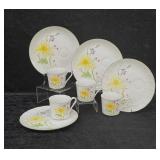 4 Place Setting Porcelain Snack Plates & Cups