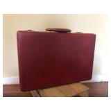 Small Vintage Red Mirrored Suicase, Luce