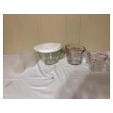 5 Measuring Cups