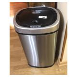 NST Trash Recepticle