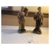 2 Honco Figurines