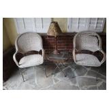 Outdoor Chairs, Side Table & Lamp