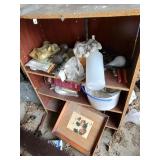 Contents of Center Garage - Read Details