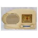 1942 Troubador 2-533 Radio