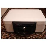 Sentry Safe 1900 - Has Key