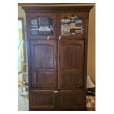 Vtg Wooden Entertainment Center (Cabinet Only)