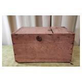 Vntg Gamecock Carring Wooden Box