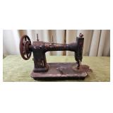 Vntg White Rotary Sewing Machine