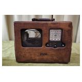 Vntg Fada Tube Radio