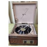 Vntg Arvin Radio Phonograph