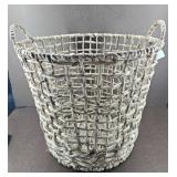 Allen & Roth Tapered Round Water Hyacinth Basket