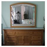 Thomasville 7 Drawer Dresser w/ Mirror