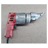 Milwaukee Electric Shears - works