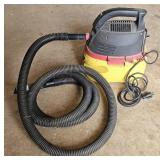 Stinger Portable 2.5gal Wet/Dry - works