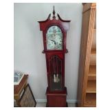 Galleria Tempus Fugit Grandmother Clock