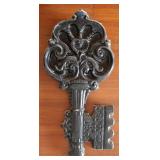 Vntg Chalk Ware Key Wall Dï¿½cor