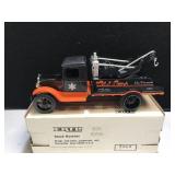 ERTL 1931 Hawkeye Wrecker