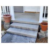 Lot of 2 Flower Pots