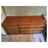 Bassett Mid Century Modern Dresser