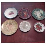 6 Decorative Plates