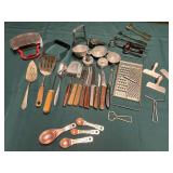 Kitchen Knives, Barware & Utensils