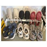 6 Pairs of Women