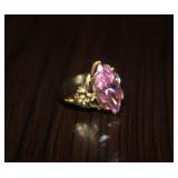 10K Vintage Gold Ring w/ Pink Oval Gem