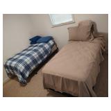 2 Twin Size Beds