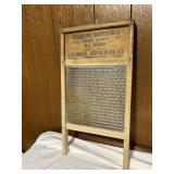 Standard Family Size Heavy Glass Washboard
