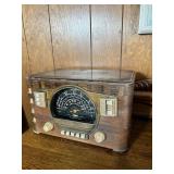 Antique Zenith AM/FM/Shortwave Radio