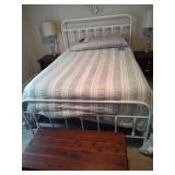 Queen Size Bed - Read Details