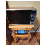 Sharp Carousel 2 Microwave and Cart