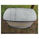 Rubbermaid Storage Bin