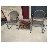 2 Metal Chairs, 4 Plastic Flower Pots